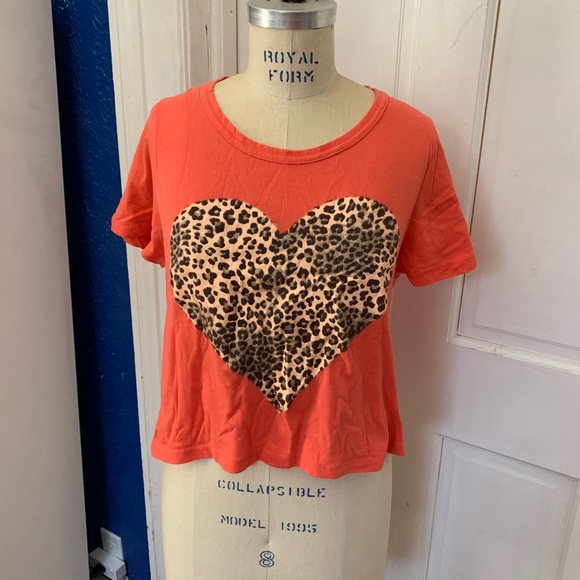 Tops - Orange heart leopard crop top